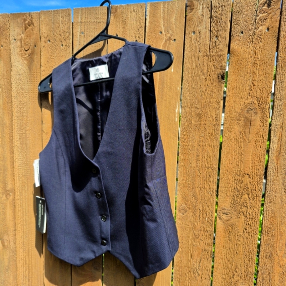 Aritzia Babaton Curio Navy Blue Button-Up Vest